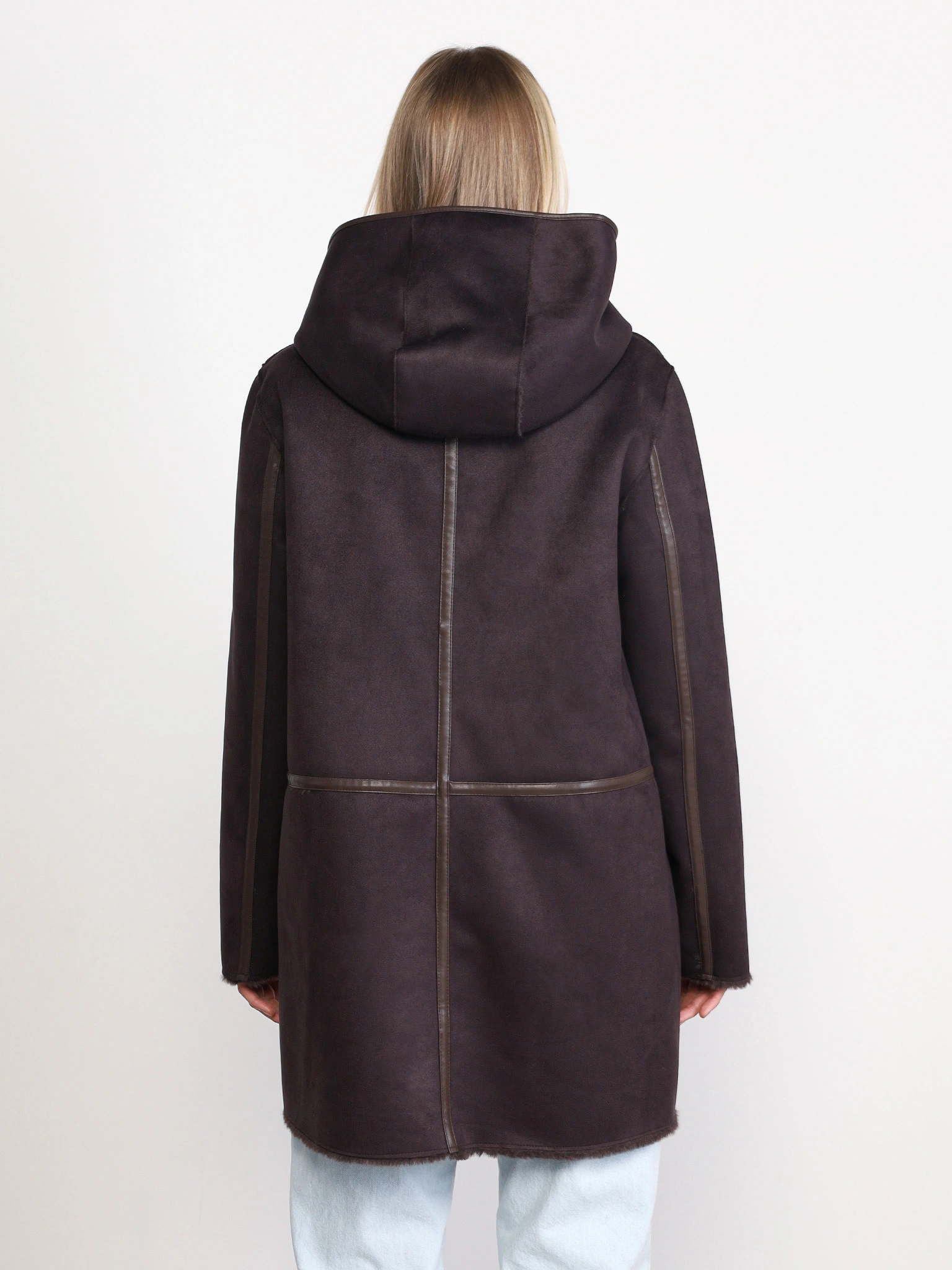 Пальто двустороннее темно-коричневого цвета с капюшоном